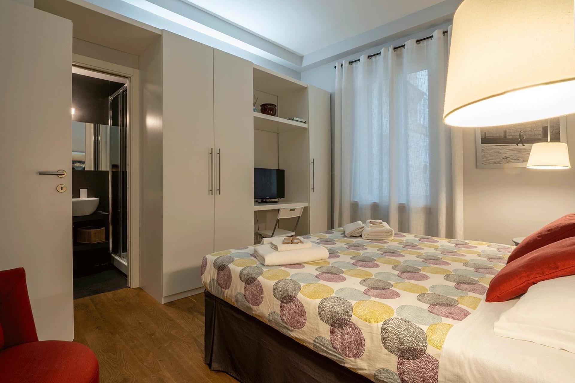 Fotofever Apt, Two Bedrooms With Air Conditioned In Elegant Shopping Area, Close To Vatican Rom